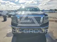 2017 Nissan TITAN фото