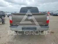 2017 Nissan TITAN фото
