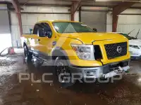 2017 Nissan TITAN фото