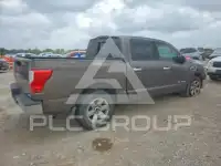 2017 Nissan TITAN фото