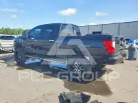 2017 Nissan TITAN фото