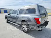 2017 Nissan TITAN фото