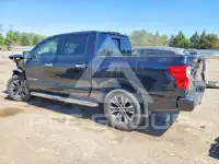 2017 Nissan TITAN фото