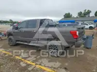 2017 Nissan TITAN фото