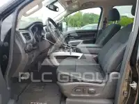 2017 Nissan TITAN фото