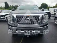 2017 Nissan TITAN фото