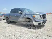 2017 Nissan TITAN фото