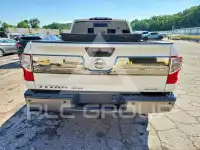 2017 Nissan TITAN фото