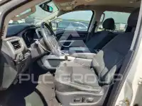 2017 Nissan TITAN фото