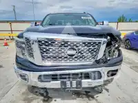 2017 Nissan TITAN фото