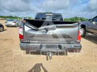 2017 Nissan TITAN фото