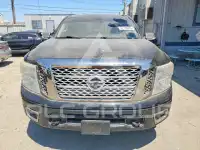 2017 Nissan TITAN фото