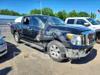 2017 Nissan TITAN фото