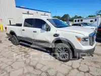 2017 Nissan TITAN фото