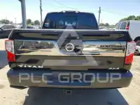 2017 Nissan TITAN фото