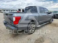 2017 Nissan TITAN фото