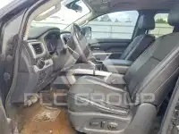 2017 Nissan TITAN фото