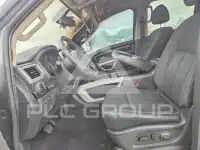 2017 Nissan TITAN фото