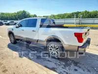 2017 Nissan TITAN фото