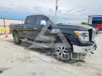 2017 Nissan TITAN фото