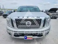 2017 Nissan TITAN фото