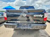 2017 Nissan TITAN фото