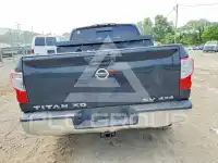2017 Nissan TITAN фото
