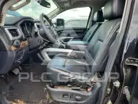 2017 Nissan TITAN фото