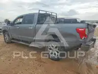 2017 Nissan TITAN фото