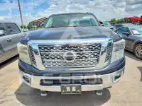 2017 Nissan TITAN фото