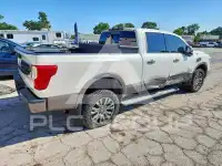 2017 Nissan TITAN фото