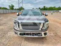 2017 Nissan TITAN фото