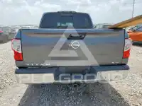 2017 Nissan TITAN фото