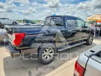 2017 Nissan TITAN фото