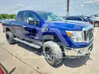 2017 Nissan TITAN фото