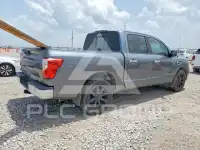 2017 Nissan TITAN фото