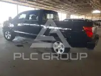 2017 Nissan TITAN фото