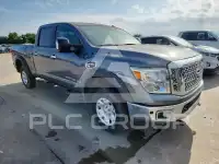 2017 Nissan TITAN фото