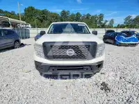 2017 Nissan TITAN фото