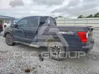 2017 Nissan TITAN фото