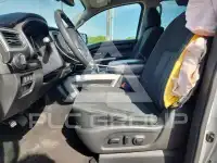 2017 Nissan TITAN фото