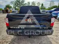2017 Nissan TITAN фото