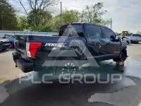 2017 Nissan TITAN фото