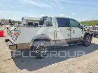 2017 Nissan TITAN photo
