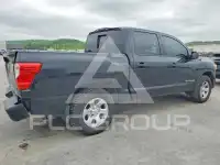 2017 Nissan TITAN фото