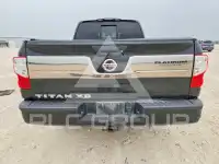 2017 Nissan TITAN фото