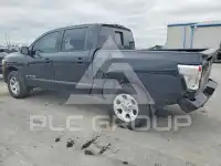 2017 Nissan TITAN фото