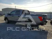 2017 Nissan TITAN фото