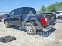 2017 Nissan TITAN фото