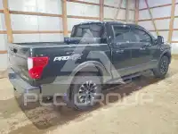 2017 Nissan TITAN фото